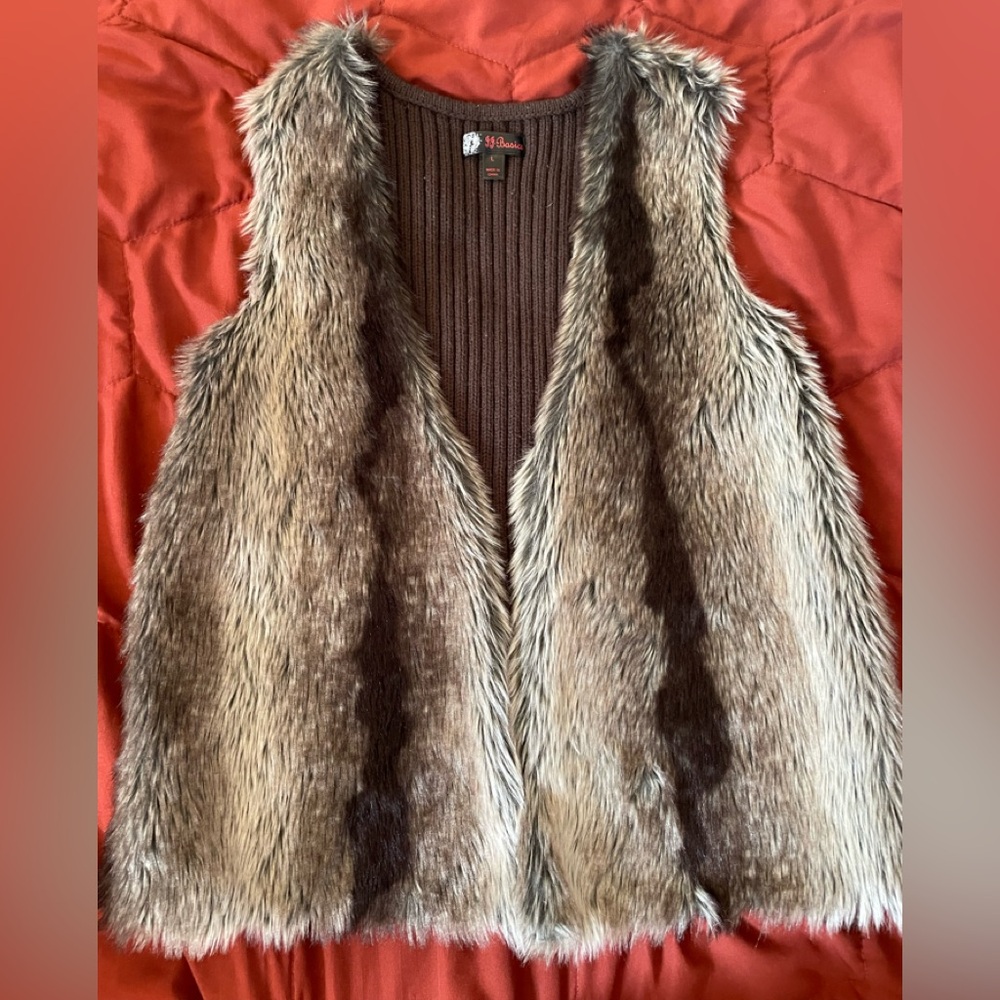 Like new selling a faux Fur Vest.